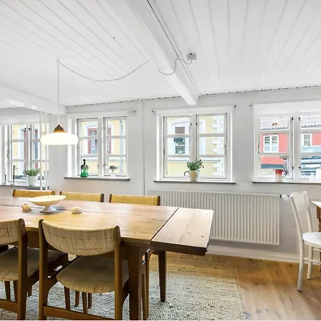 Hyggeligt Gammelt Fiskerhus I Villa Marstal